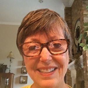 Meet your Posher, Brenda